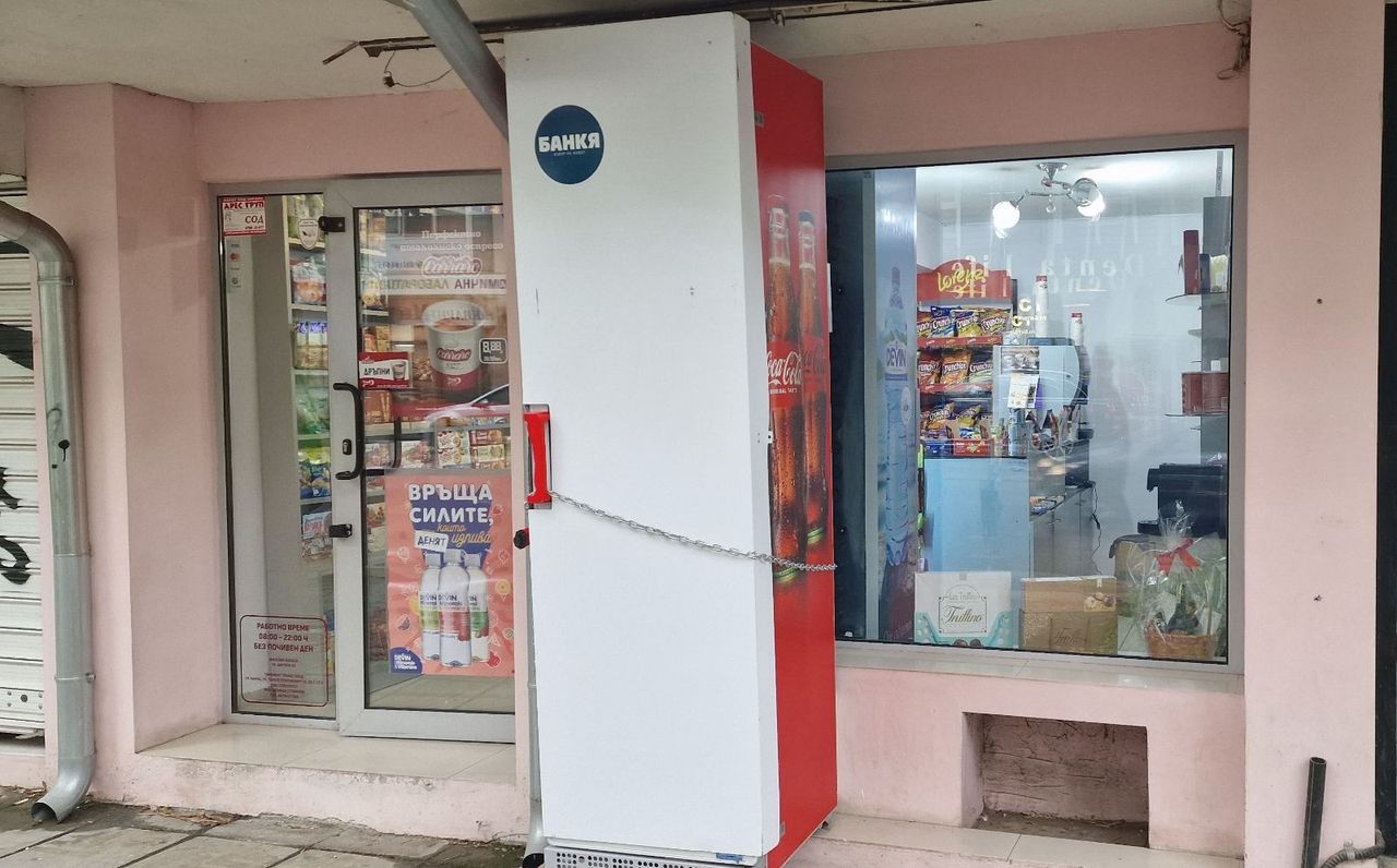 Дава се под наем Магазин в Варна, Окръжна болница - 20 кв.м за 204 € - Снимка #3
