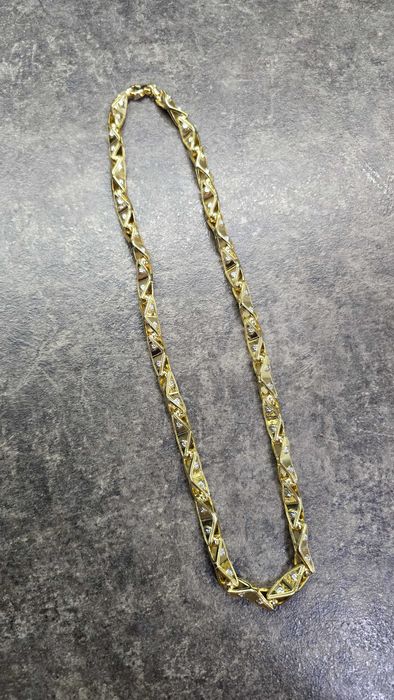 Позлатен мъжки ланец ланеца е нов