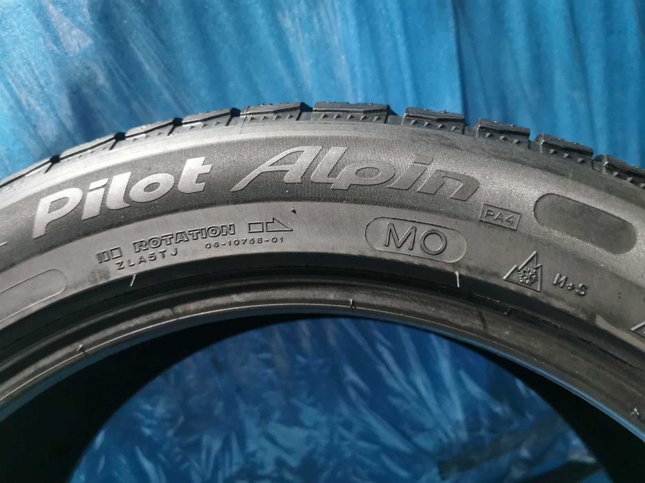 255 45 19 michelin m+s 4 buc