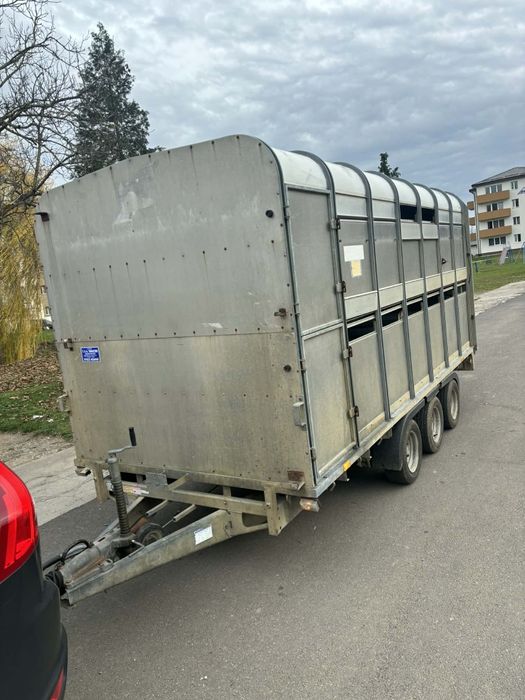 De vânzare remorca animale