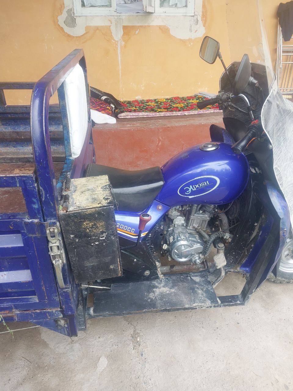 Eldosh mototsikl. 16 ga naxtga soraganlar tel qisin