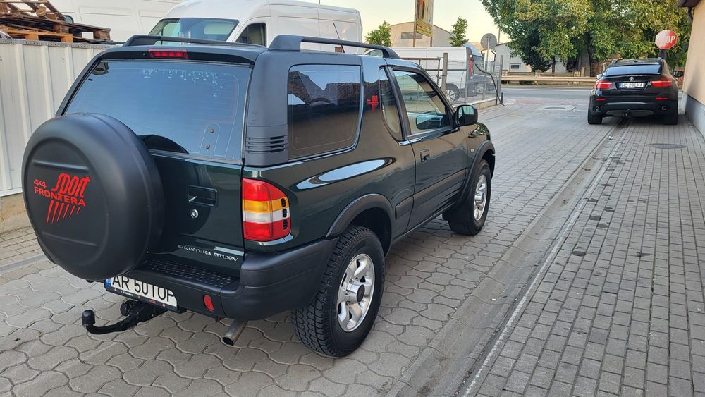 Vând Opel frontera 4X4cu acte la zi motor 2,2 diesel impecabil [OFER F