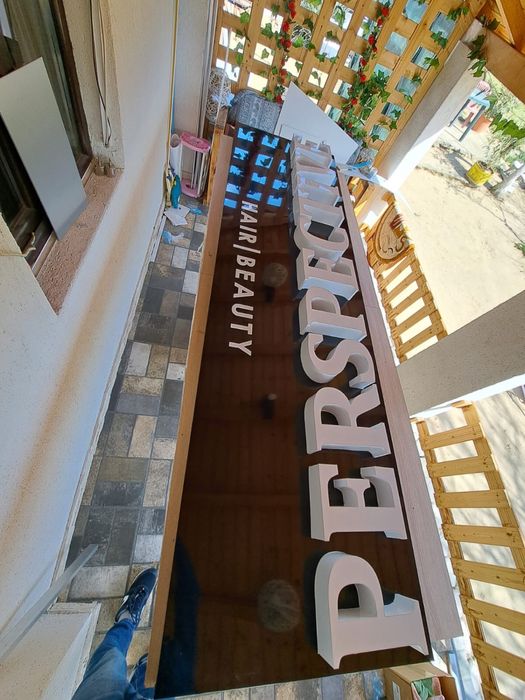 Fabricare/montare firme luminoase