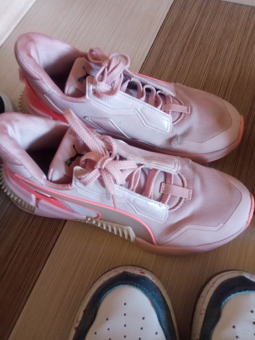 Маратонки найк33 и други.