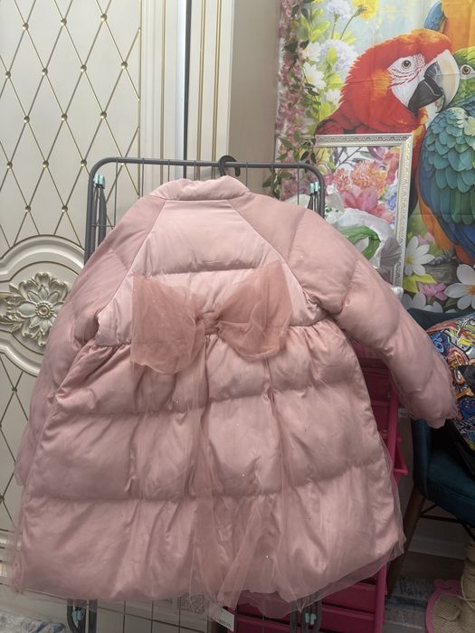 Продам красивую нежную куртку с бантом