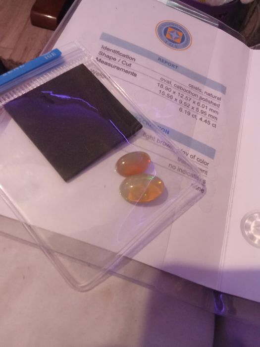 Se vinde 2b OPALS natural