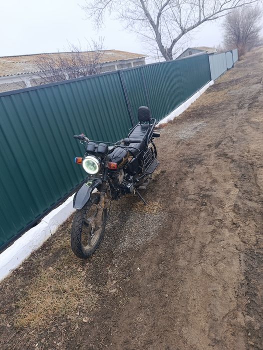 Suzuki gsx 200кубов