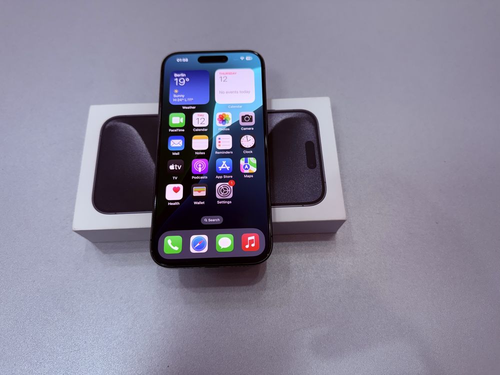 Iphone 15 Pro, 256 gb, Black Titanium, la cutie