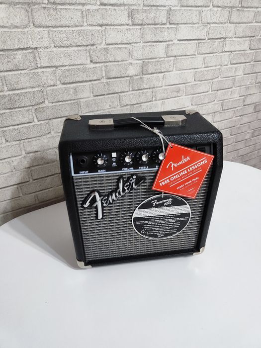 Продам усилитель Fender Frontman 10G черный