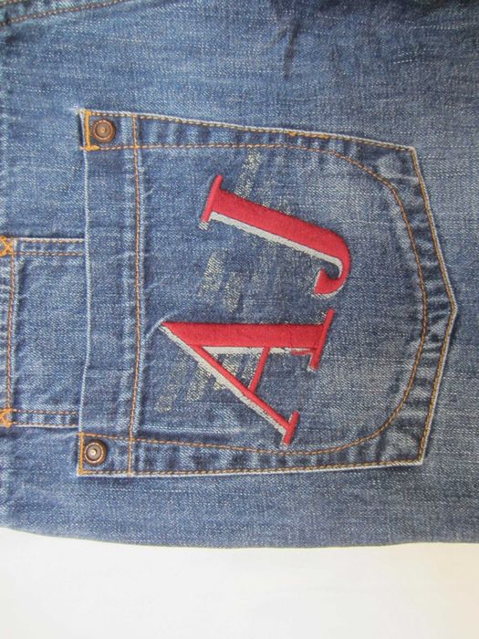 Blugi Armani W33 L32,Talie=86cm,Lung=106cm,drepti, 100%Bumbac, ca noi