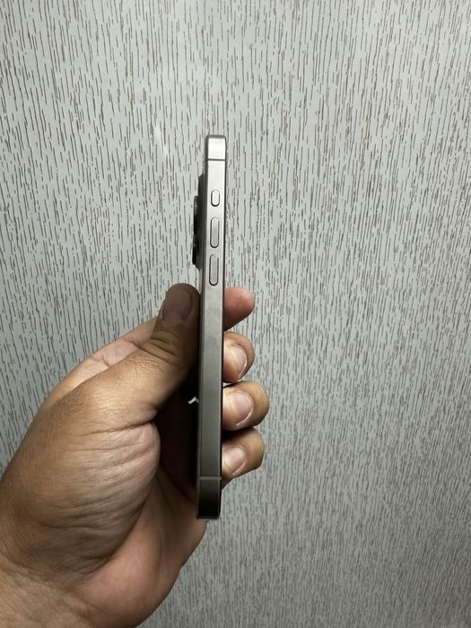 iphone 15 pro 512gb LL/A Amerika esim battery 86%