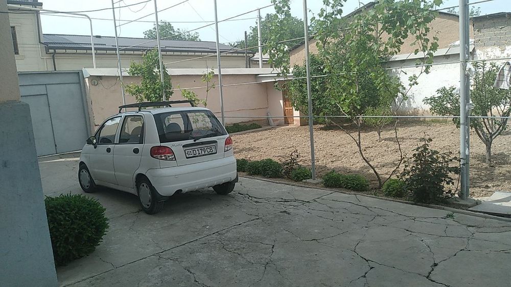 Сотилади 8 сот участка