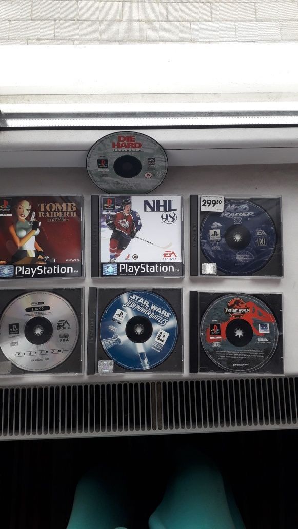 Cd  play station .