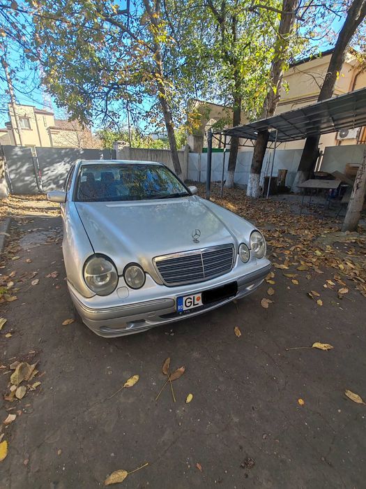 Mercedez Benz E 220 CDI - 2000
