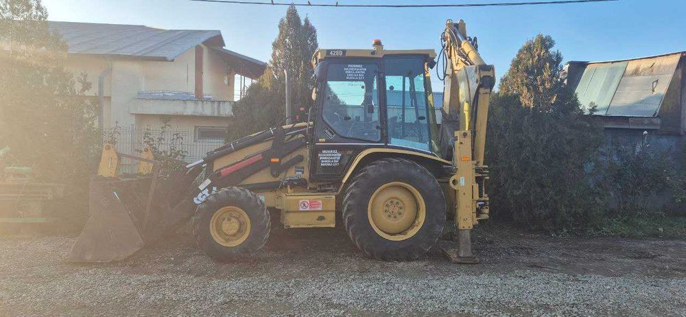 Buldoexcavator de inchiriat