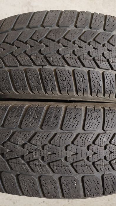Anvelope iarna  195/65 R15 Dunlop. 2 buc
