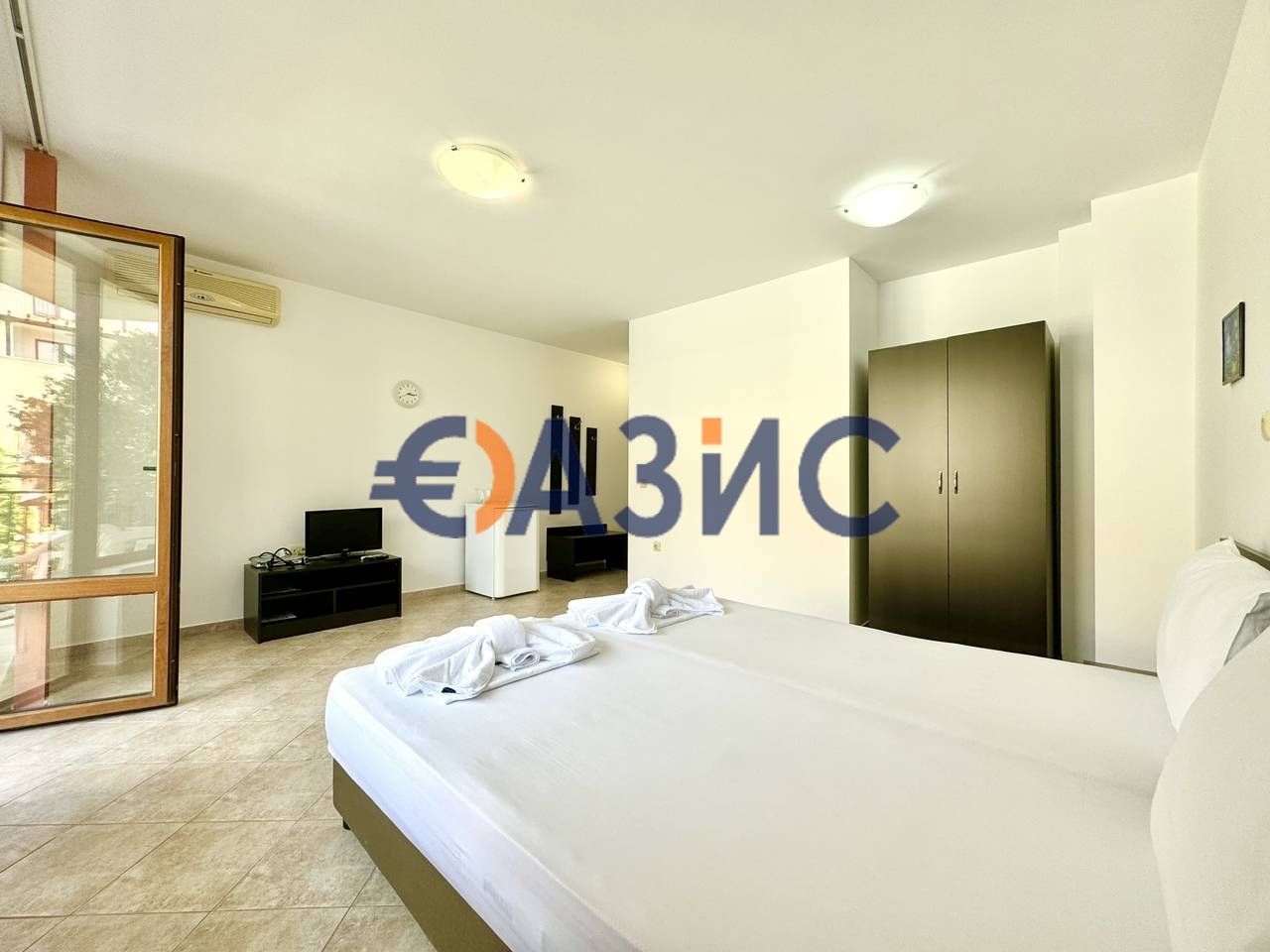 Продава се Едностаен апартамент в с. Кошарица, Област Бургас - 41 кв.м за 960 €/кв.м - Снимка #1