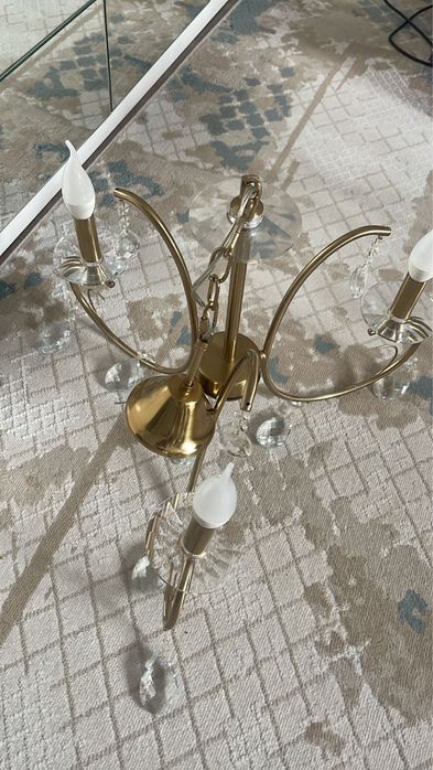 Продам люстру в хорошем состоянии