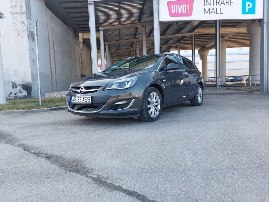 Vând Opel Astra Sports J, fabricație 2016, preț 5500 Euro