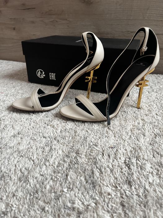 Нови Оригинални Сандали Elisabetta Franchi