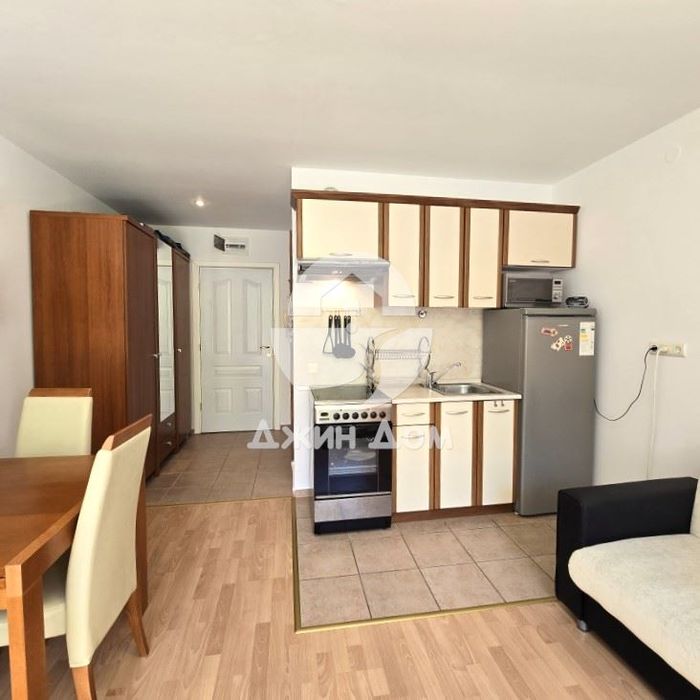 Продава се Едностаен апартамент в Свети Влас - 40 кв.м за 1263 €/кв.м - Снимка #2