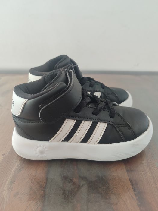 Маратонки Adidas Grand Court