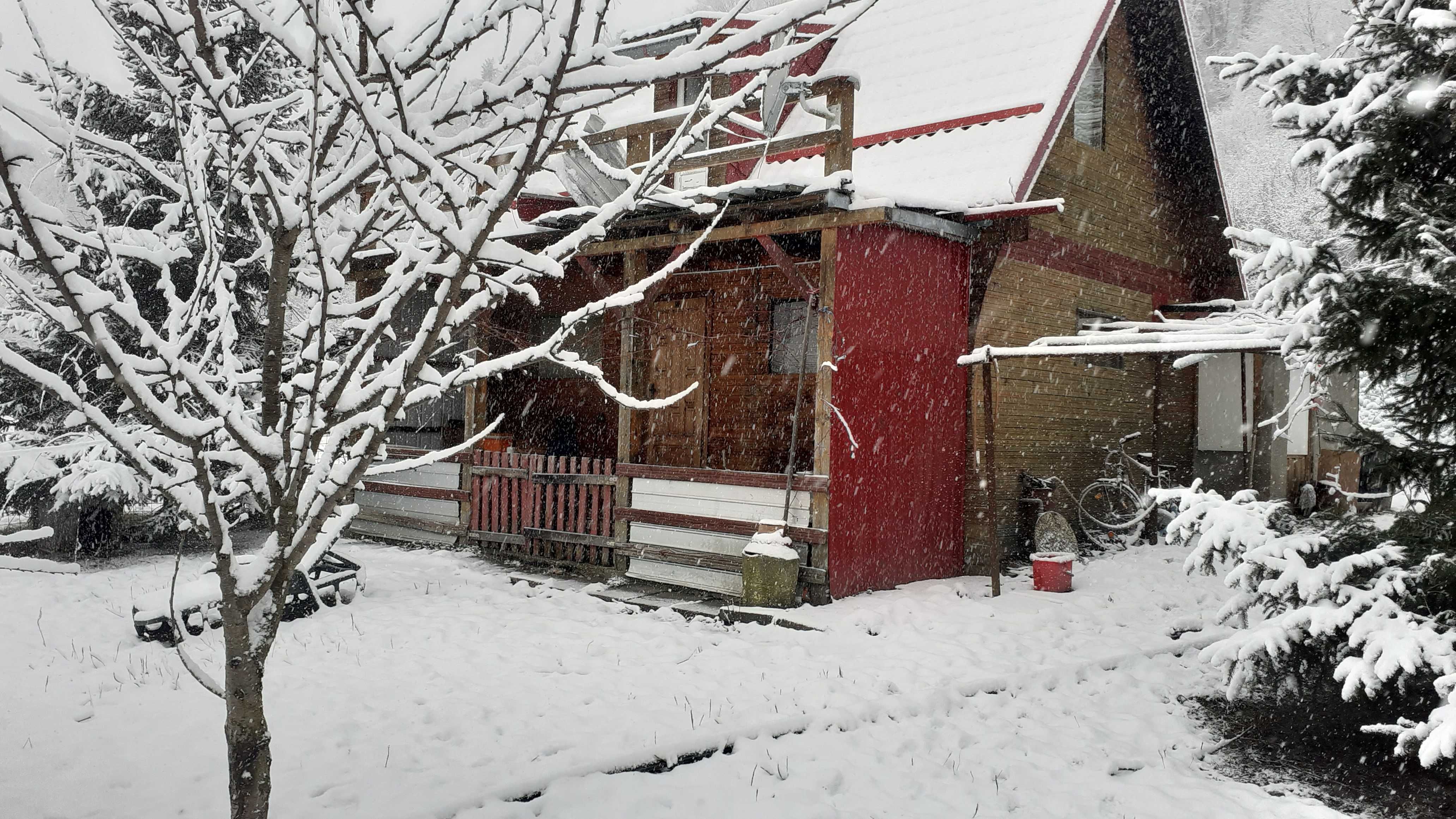 Casă si Teren 2800 mp pt. panouri