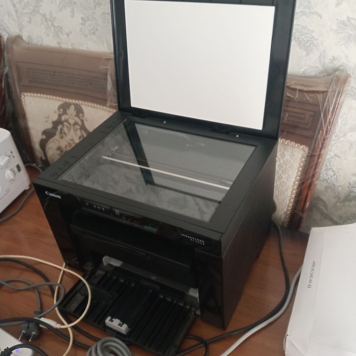 Принтер canon 3 в1 (принтер, копия, сканер)