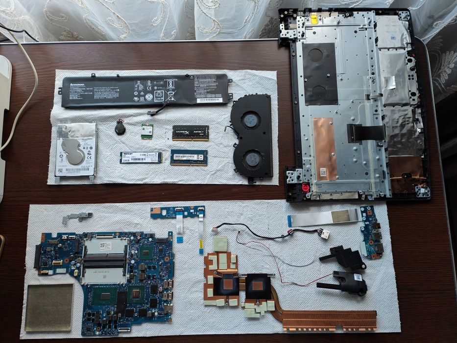 Laptop Lenovo Y520-15IKBN – vând pe piese