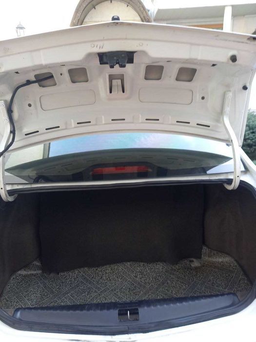 Продам срочна Кобалть 1 позиция  родная краска