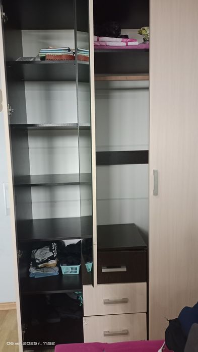 Продаётся шкаф с зеркалом