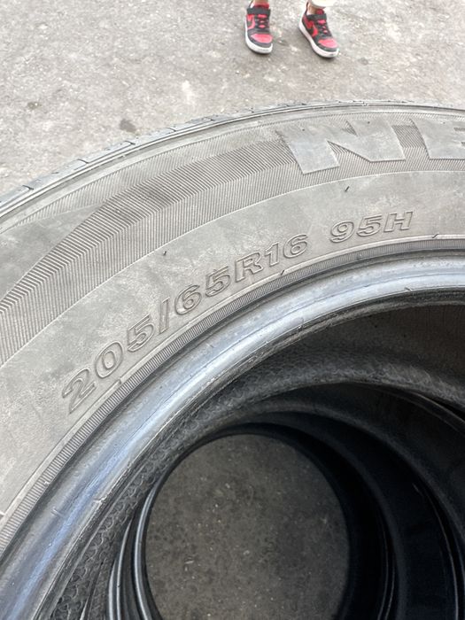 Продам Шины 205/65/R16