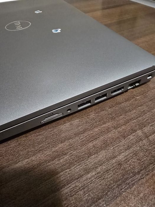 Dell Precision 3551 - I7-10850H 2.7 GHz