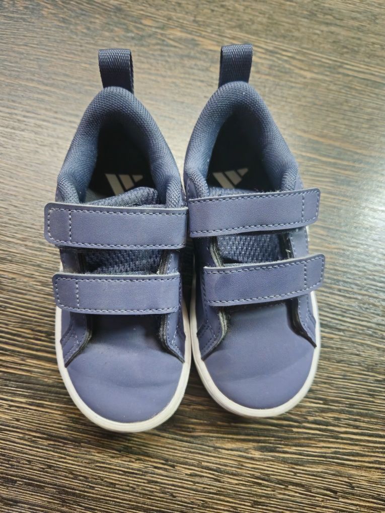 Детски кецове ADIDAS  номер 23