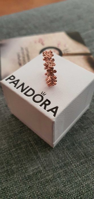 Прекрасен нов пръстен Pandora Rose