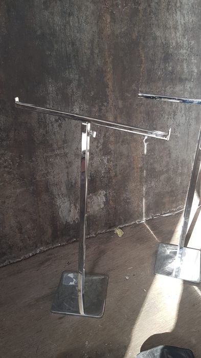 Продам стойки для одежды