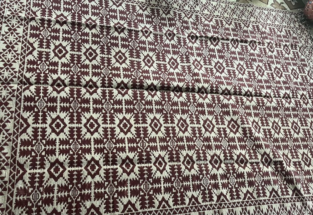 Нов килим