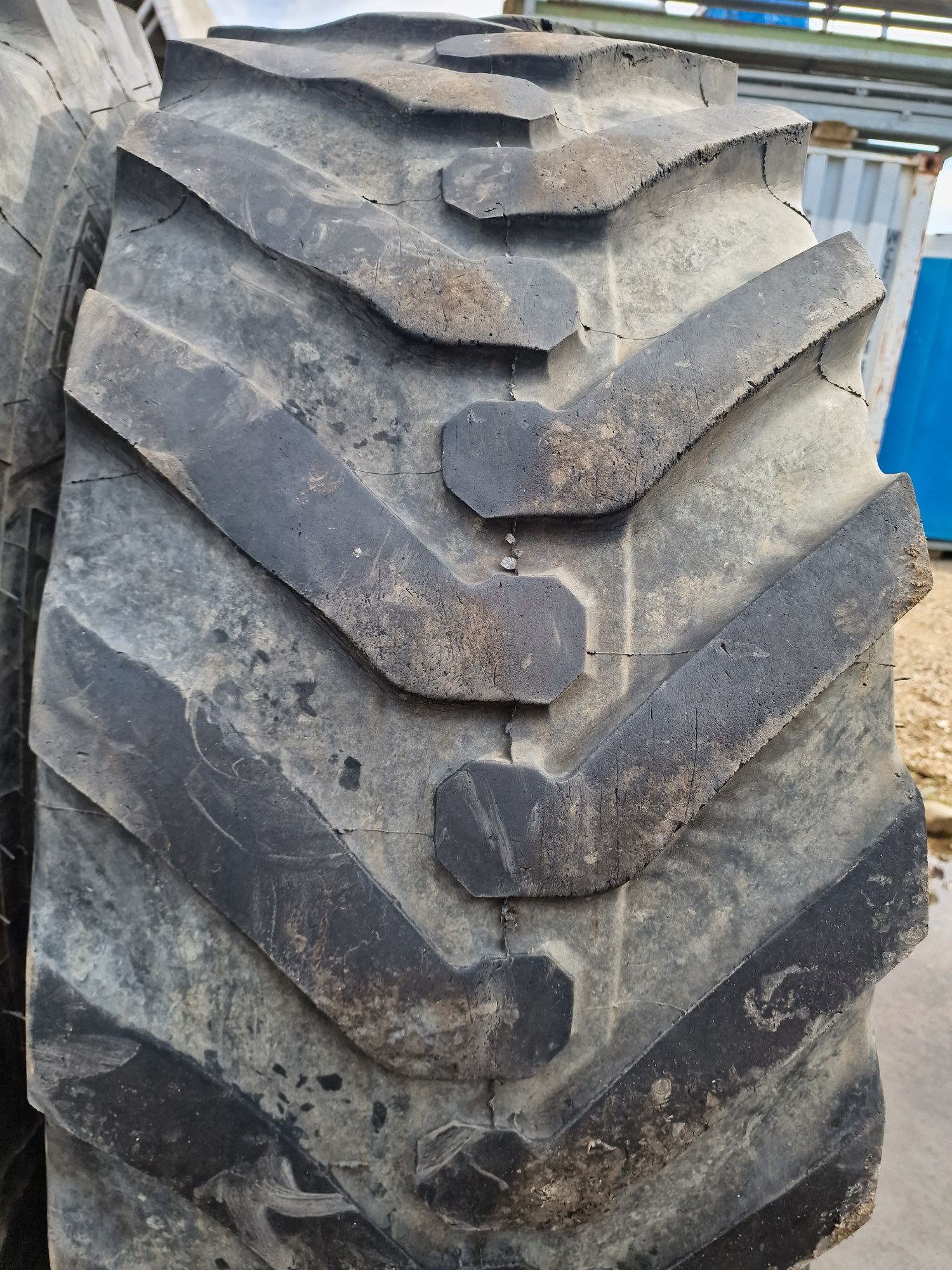 Anvelope Buldo 18.4-26 (480/80-26) marca Michelin