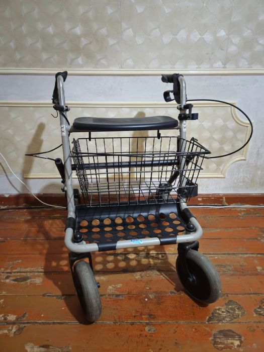 Продается ролятор для реабилитации