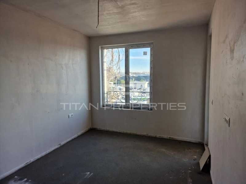 Продава се Тристаен апартамент в Пловдив, Кършияка - 103 кв.м за 1292 €/кв.м - Снимка #3