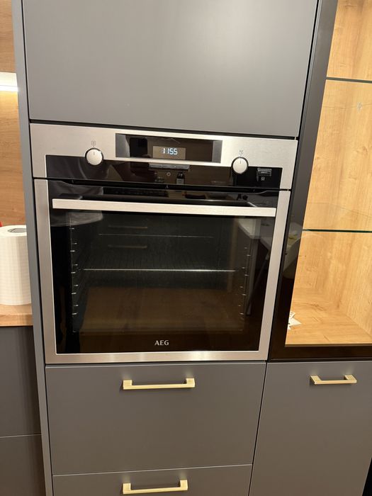 Cuptor electric AEG  - functie SteamBake - gatire abur