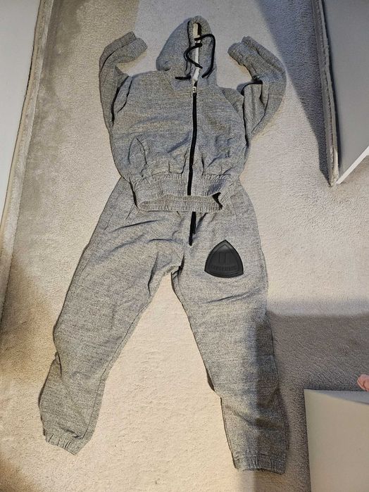 Дамски спортен екип