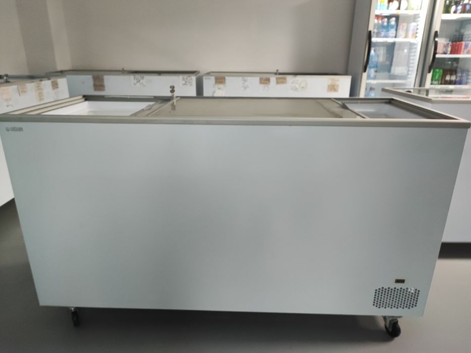 De vânzarea congelator