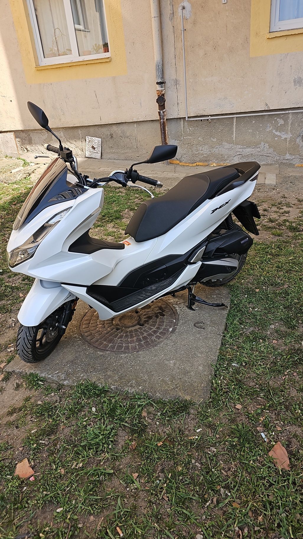Honda pcx 125 inmariculat