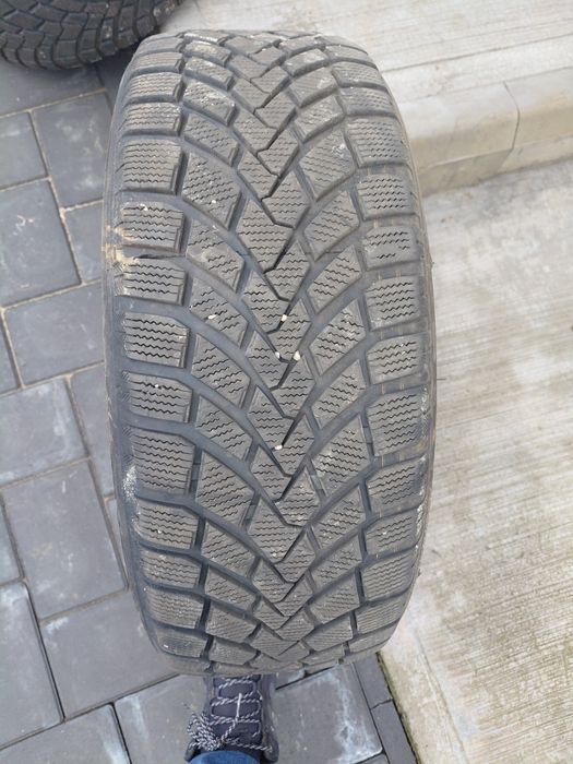 Vând set complet de iarna + capace bmw e90/91