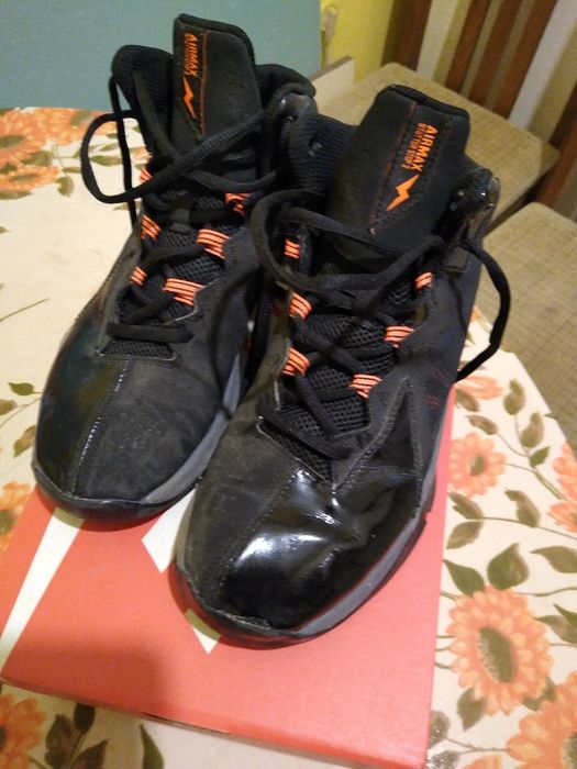 Найк.Детски маратонки 25лв.