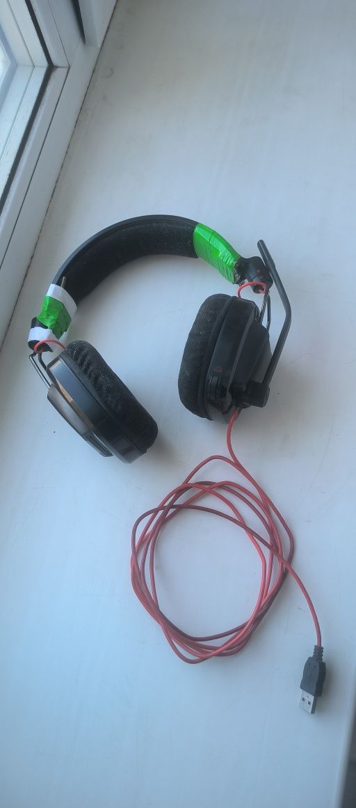 Игровые наушники GAMECOM Plantronics 788