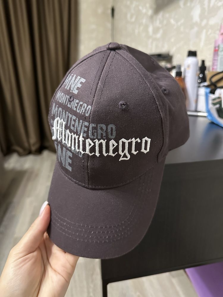Продам кепку Montenegro унисекс в идеальном состоянии