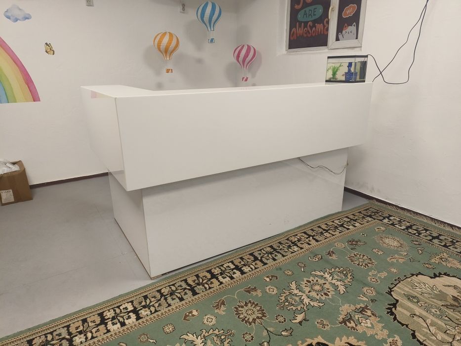 Ресепшн со столом