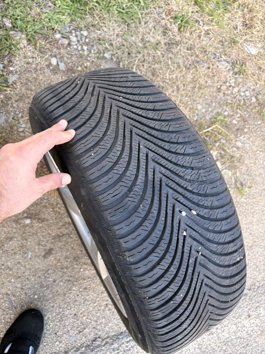 Anvelope iarnă Michelin Alpin 5 – 225/55 R17 – stare bună
